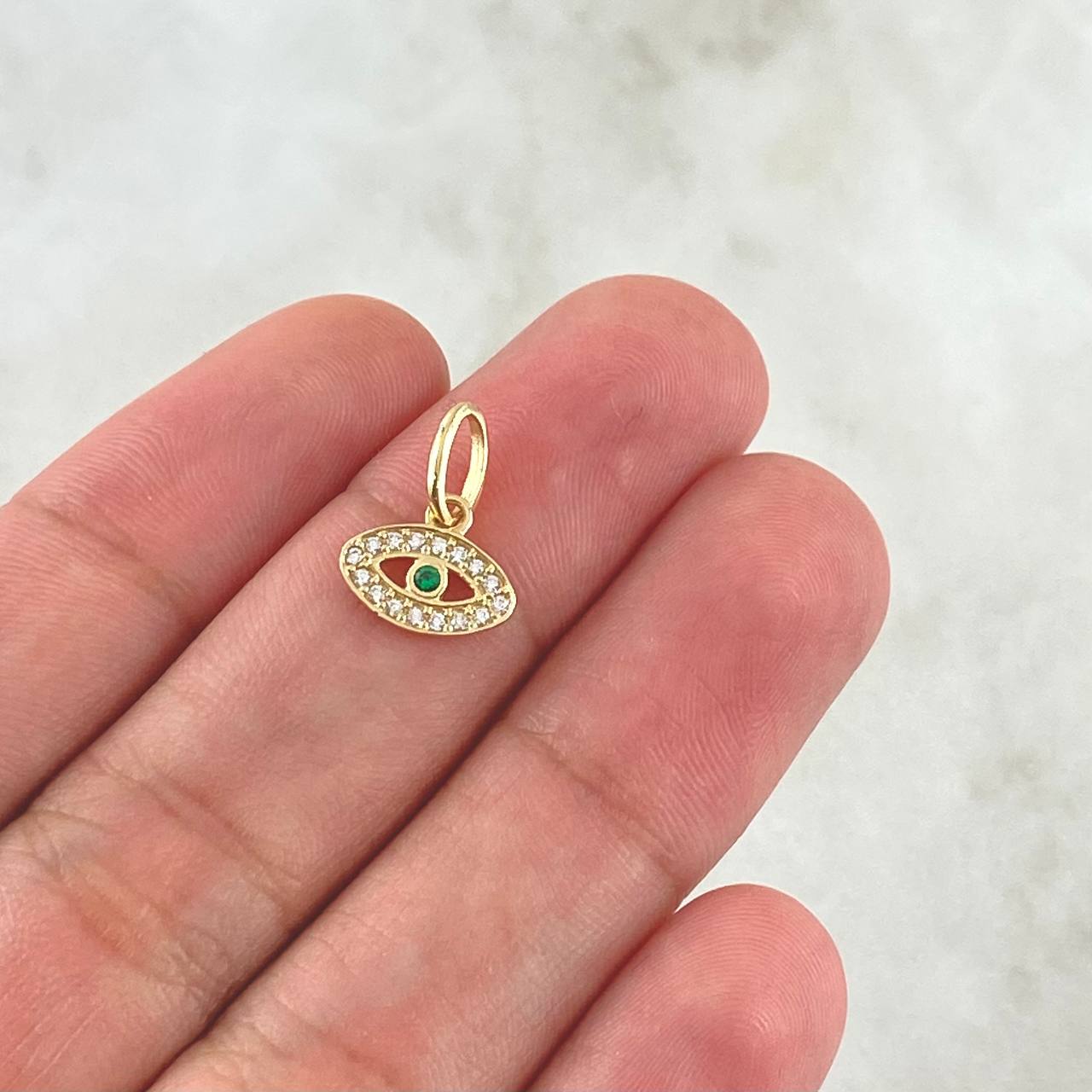 Dije Ojo Turco 0.65gr / 1.4cm / Circones Blancos Y Verdes Oro Amarillo 18K