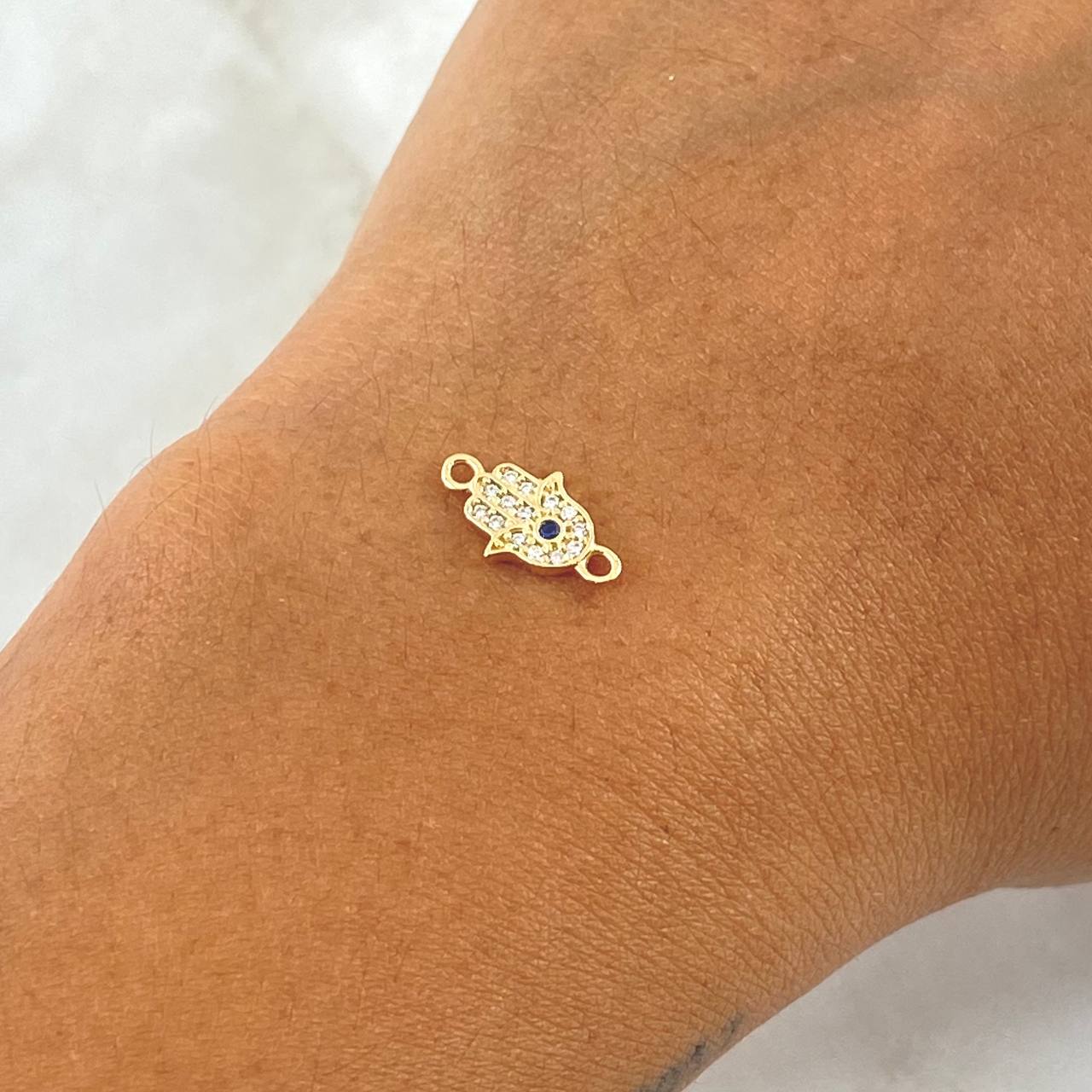 Herraje Mano Hamsa 0.5gr / 1.4cm / Circones Blancos Azul Rey Oro Amarillo 18K