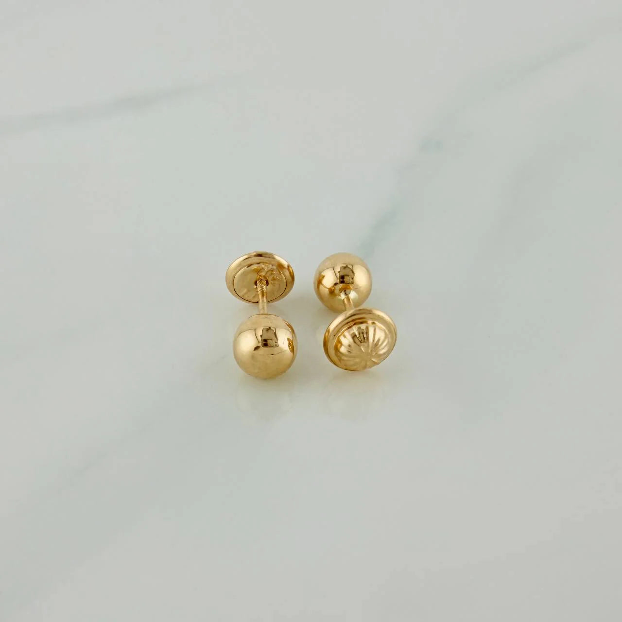 Topos Bola Lisa 0.6 g / in / 5 mm Oro Amarillo 18K