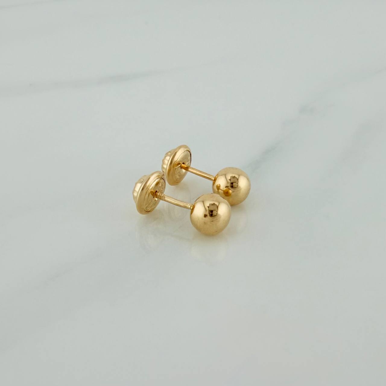 Plain Bead Stud Earrings 0.65 g / in / 5 mm Yellow Gold 18K