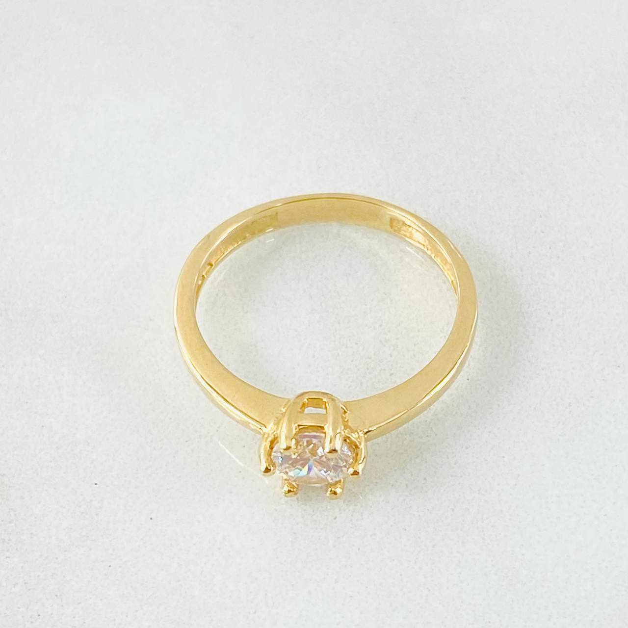 Anillo Solitario Amplio 2.7gr / T6 1/2 / Oro Amarillo 18K ©