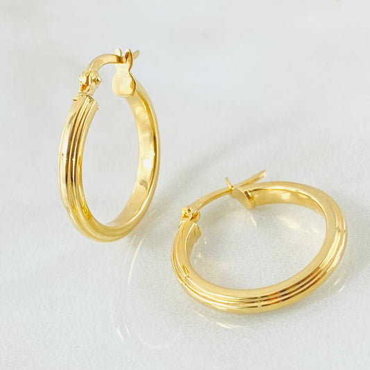 Manu Hoop Earrings 2.05gr / 1in / 18K Gold