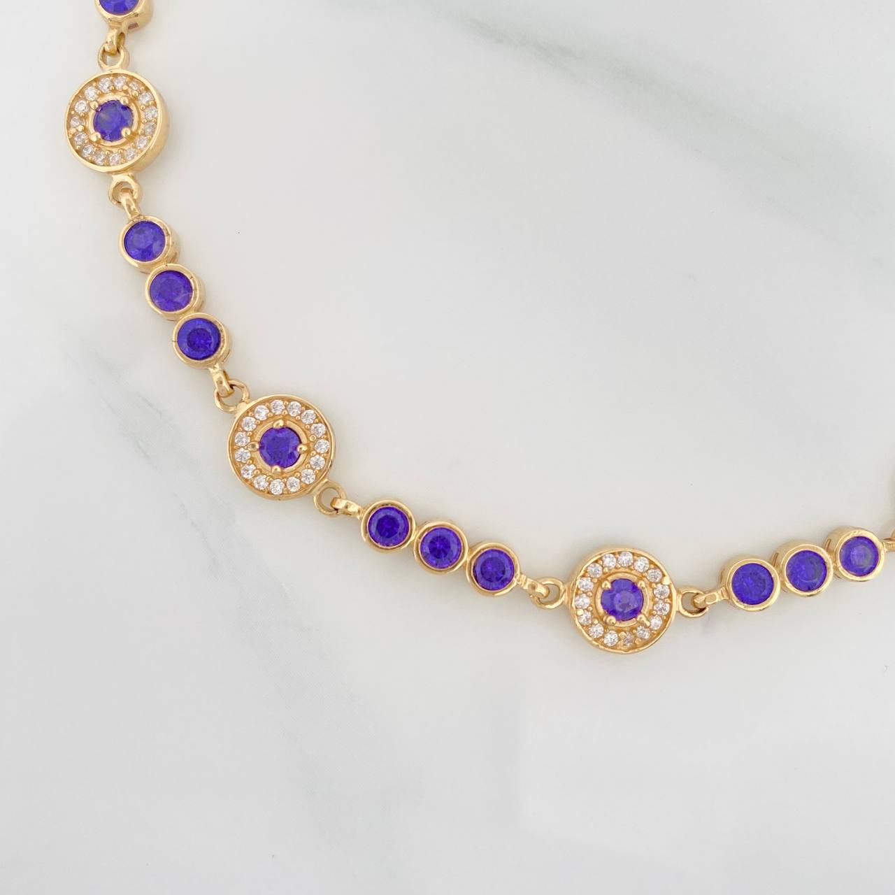 Tennis Bracelet Halo Circle 10.6 g / 7 1/2 in / 7.96 mm 18K Yellow Gold