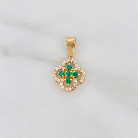 Clover Pendant 1.65 g / 3/4 in 18K Yellow Gold