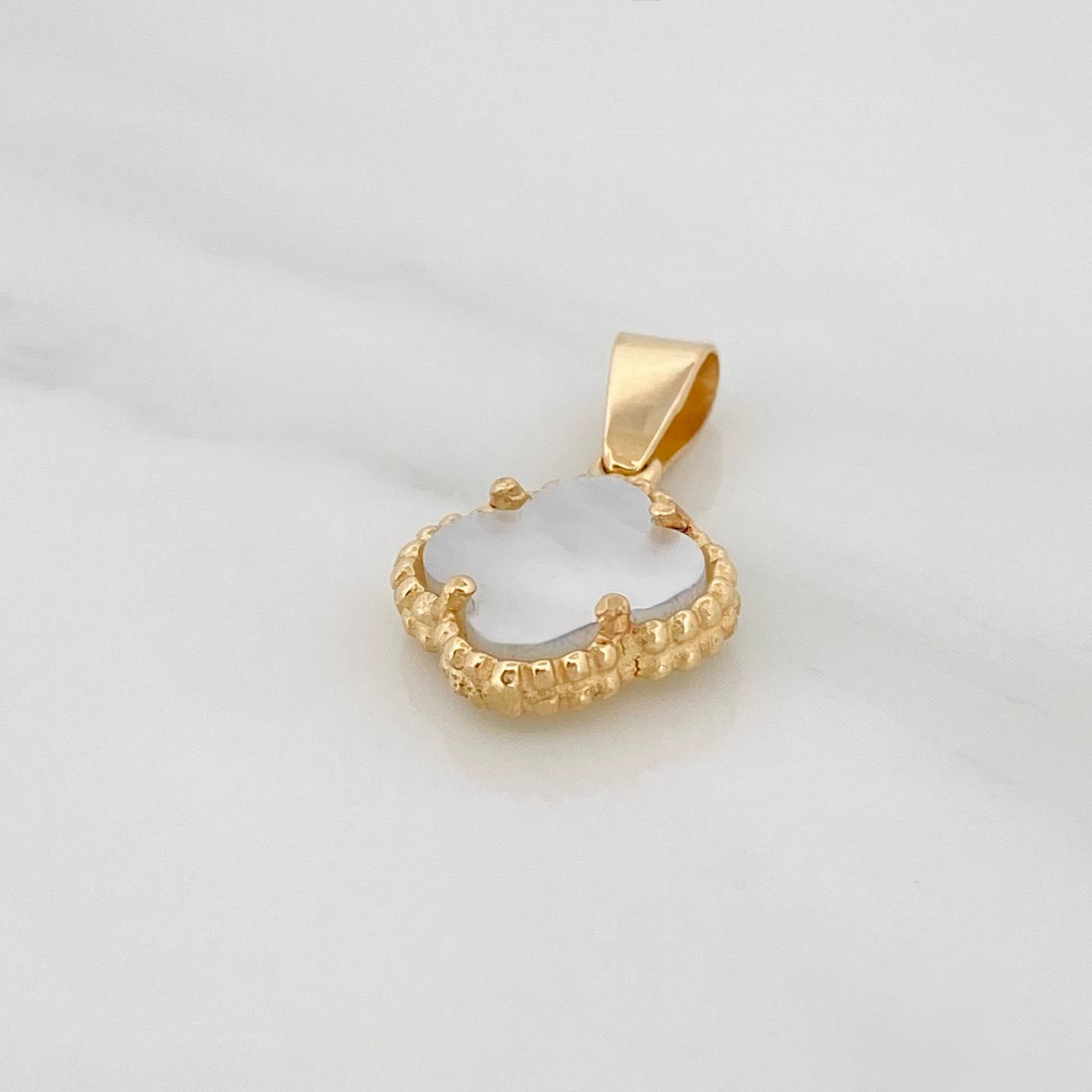Dije Trebol 1.7 g / 3/4 in Oro Amarillo 18K