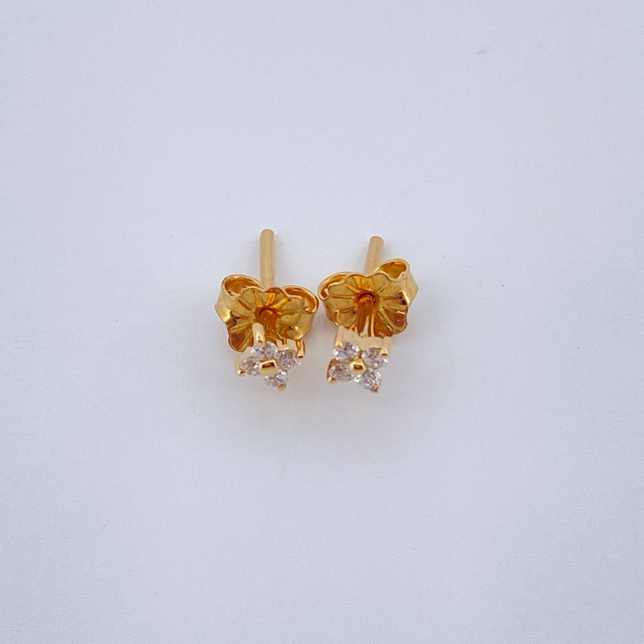 Stud Earrings Flower Diamond 0.65gr / 18K Yellow Gold &
