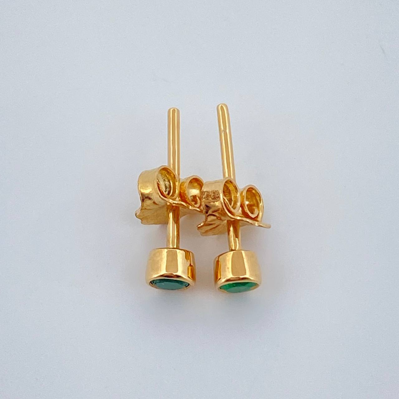 Topos Disel Esmeralda 0.85gr / Oro Amarillo 18K &