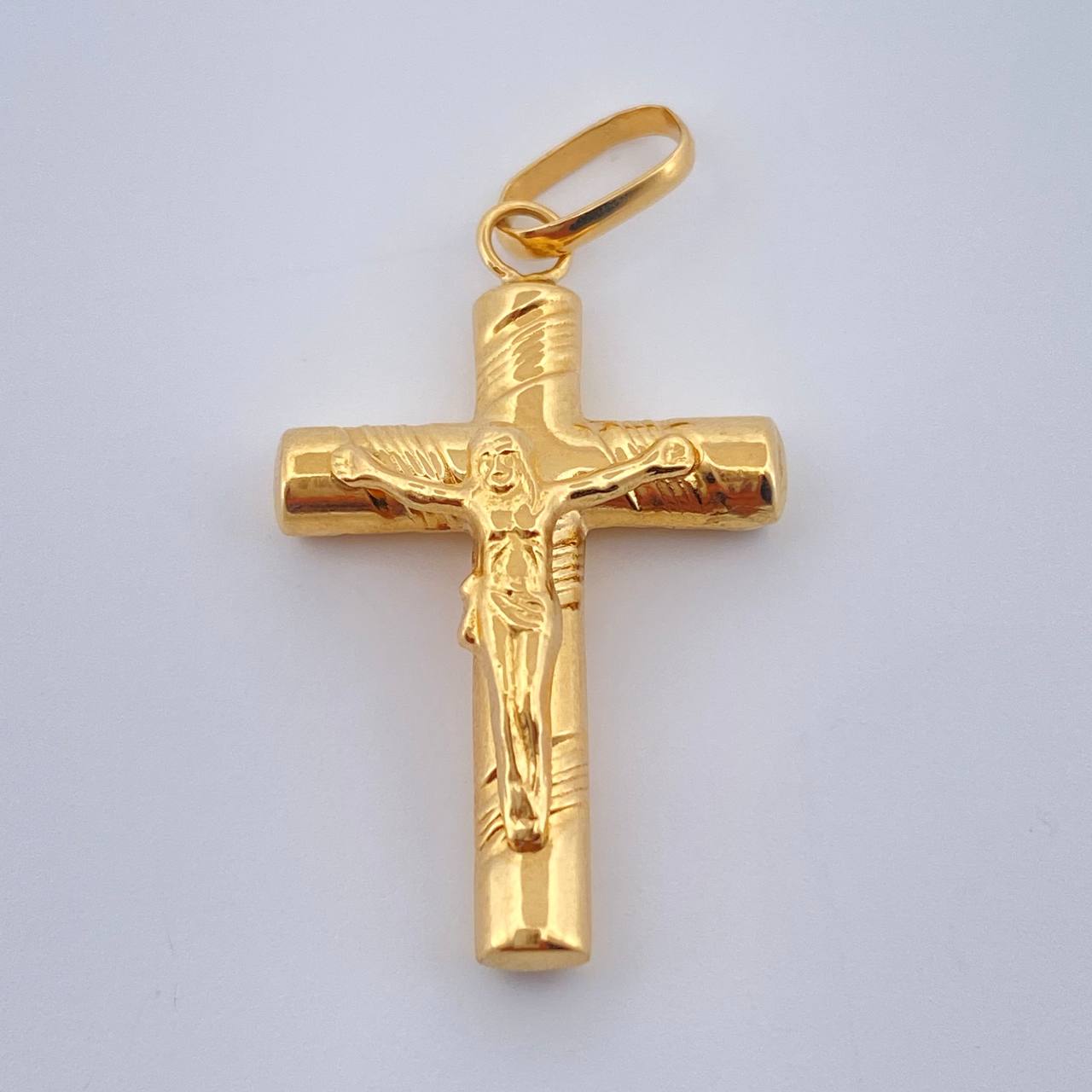 Dije Cruz Cristo 1.45gr / Oro Amarillo 18K &