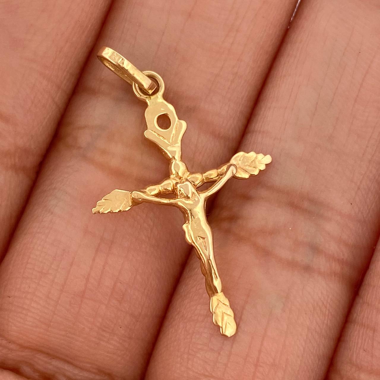Dije Cruz Cristo 1.3gr / Oro Amarillo 18K &