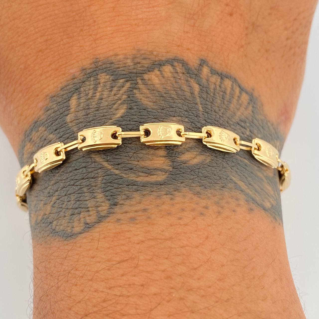 Pulso Rustico Corona 3.95gr / 8 1/4 in / 4mm Oro Amarillo 18K &