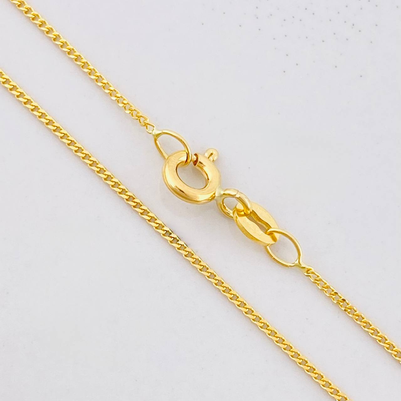 Cadena Mini Cubana 1.75g / 18 in / 0.9mm Oro Amarillo 18K