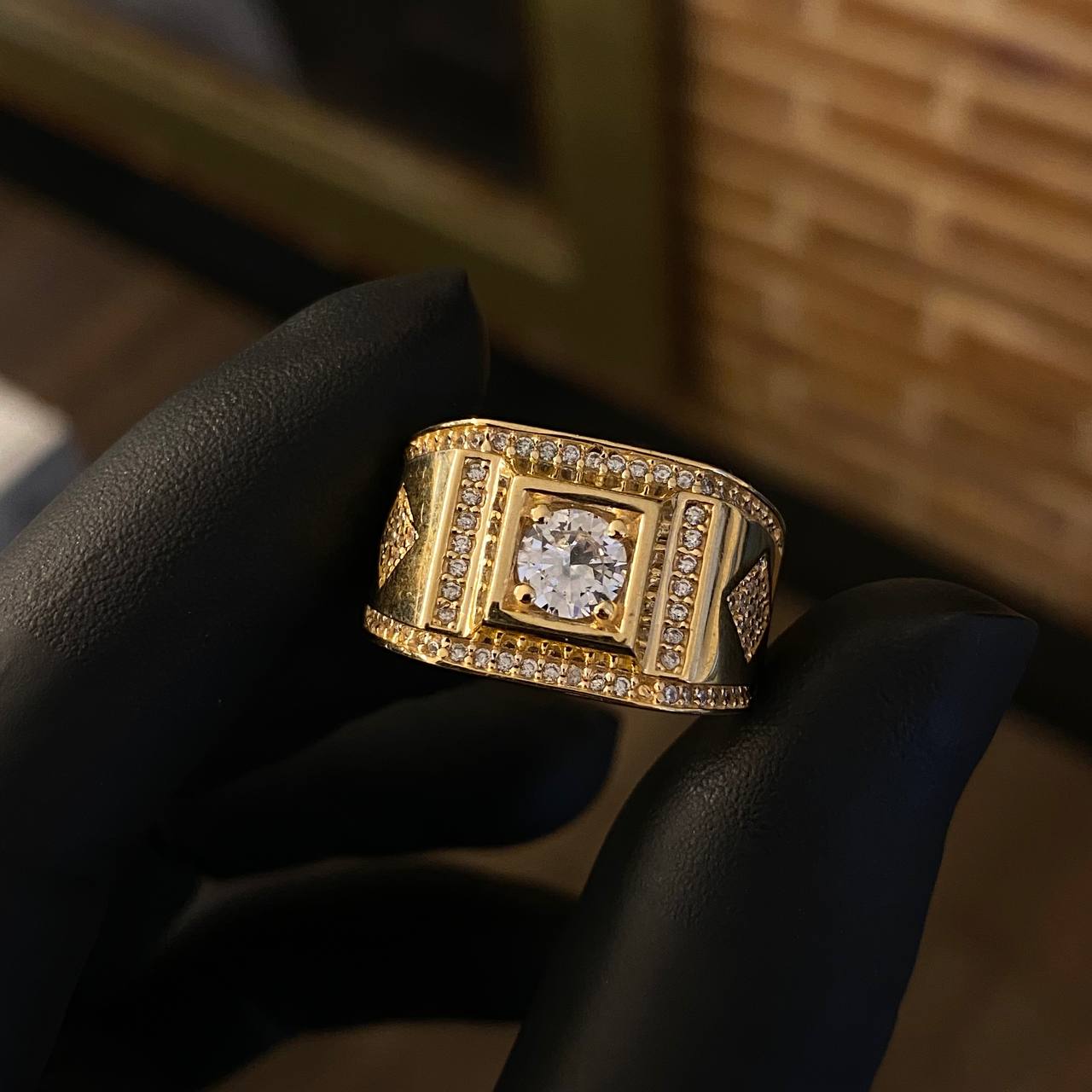 Anillo Rombo Cuadrado 10.95gr / T10 1/2 Circon Circones Blancos Oro Amarillo
