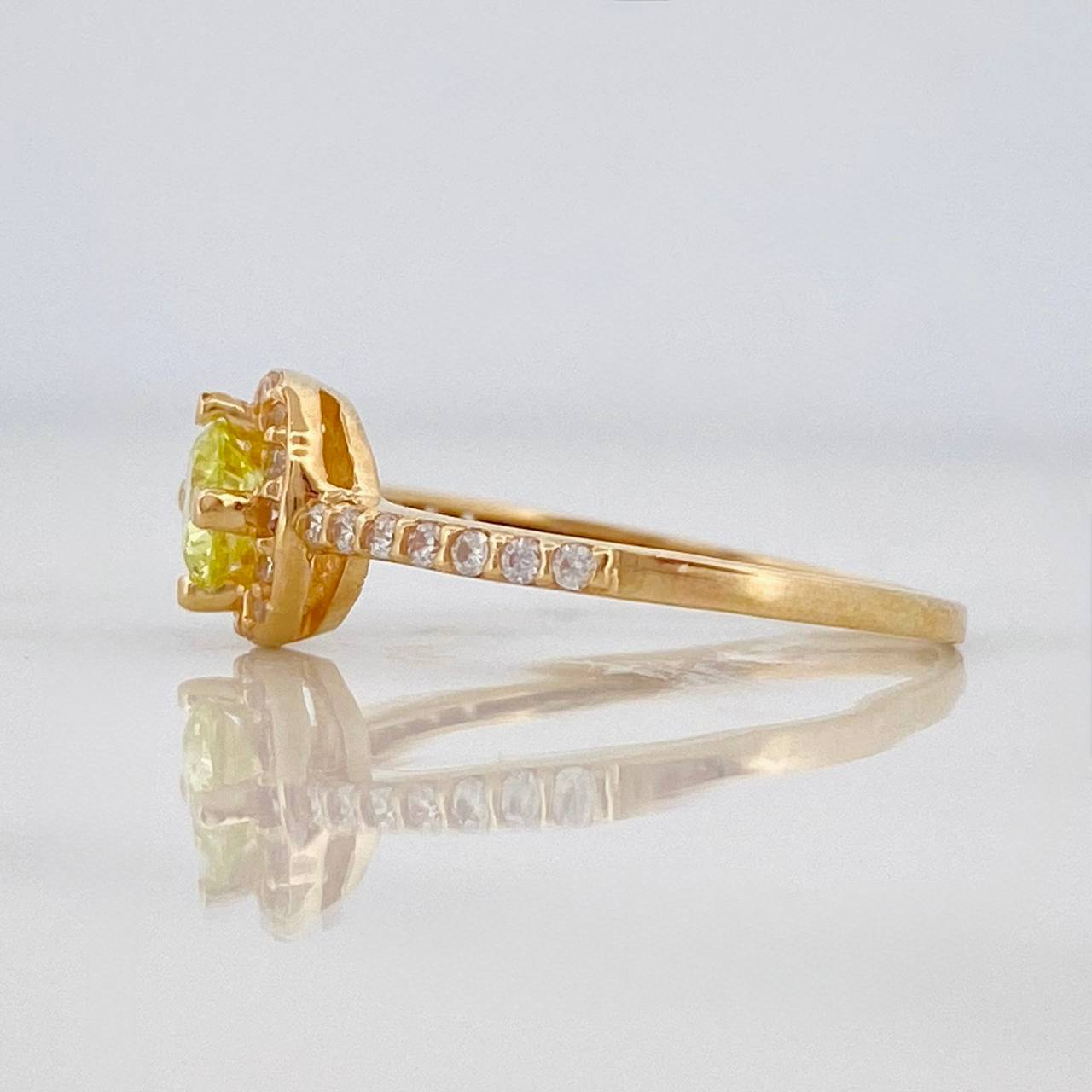 Churumbela Flower Ring 2.45 g / T7 Yellow Gold 18K