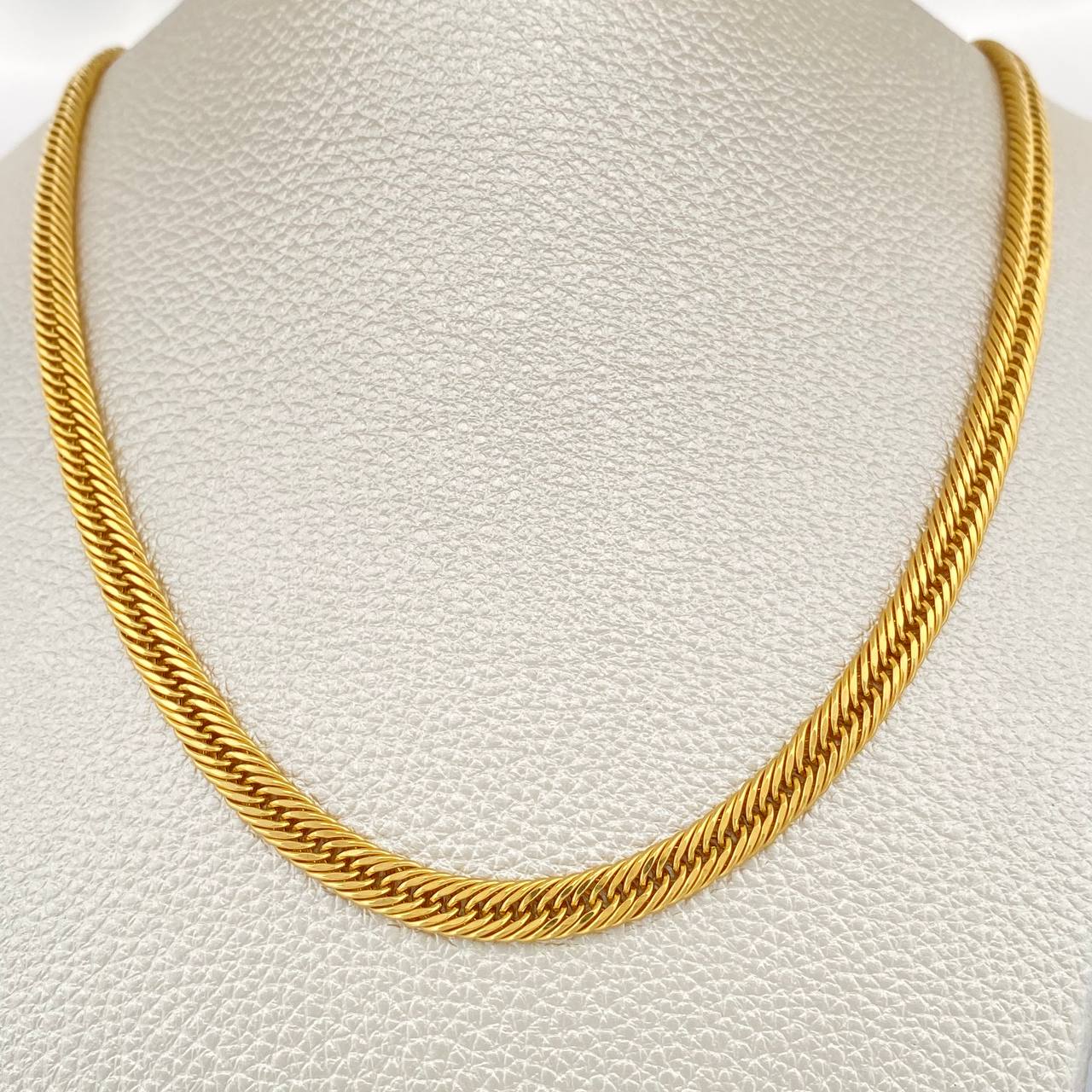 Cadena Cubana Reticulada 19gr / 23 3/4 in / 5.24mm Oro Amarillo +3 18K $