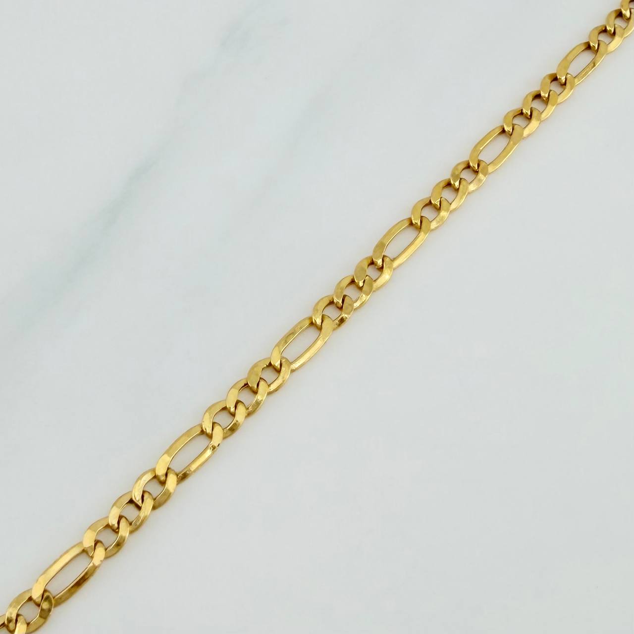 Pulso Figaro 2.15 g / 7 1/4 in / 3.28 mm Oro Amarillo 18K