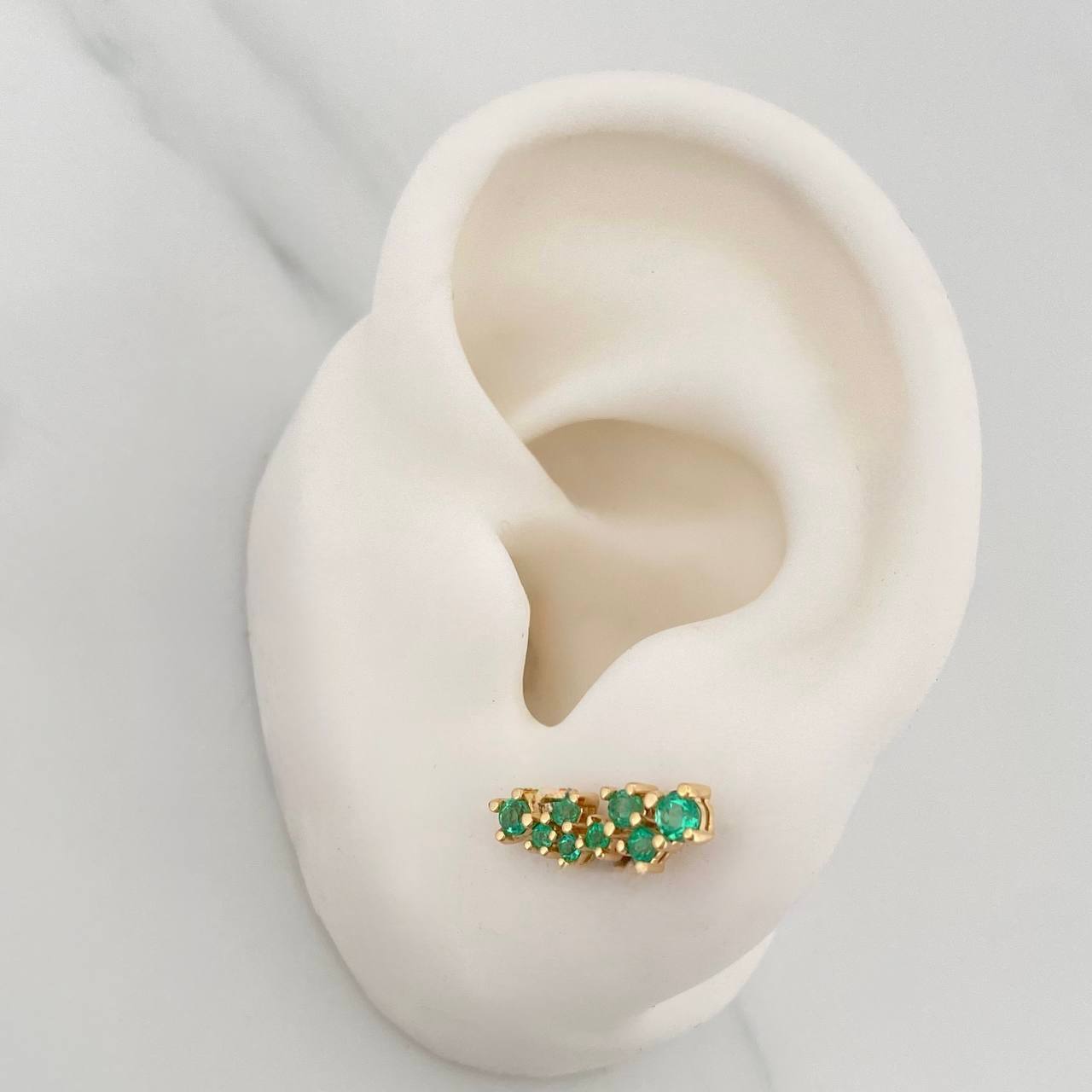 Topos Circulos Esmeraldas 51Pts 1.95 g / in / 13 mm Oro Amarillo 18K