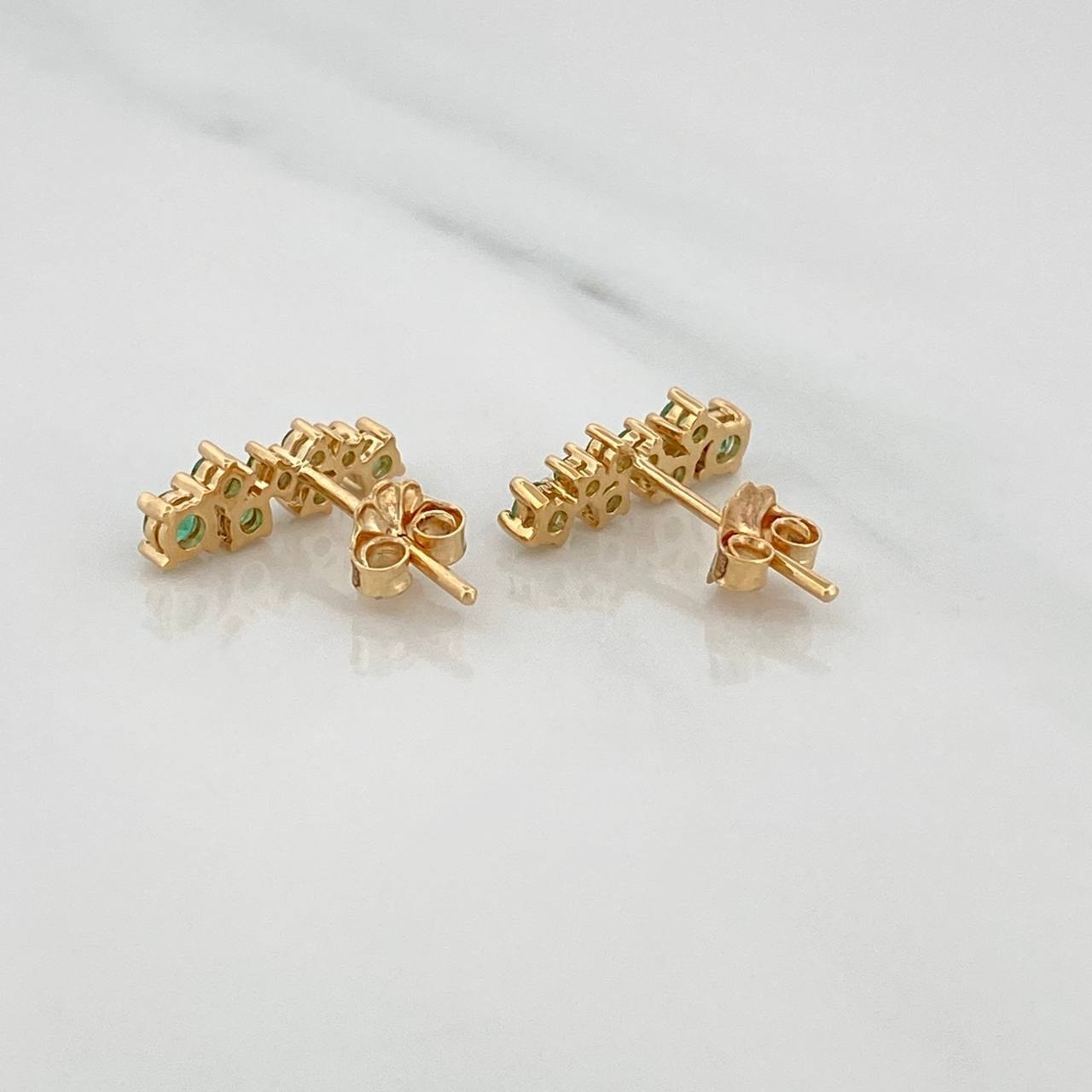 Topos Circulos Esmeraldas 51Pts 1.95 g / in / 13 mm Oro Amarillo 18K