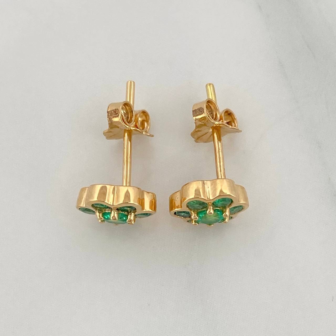 Stud Earrings Flower Emeralds 59Pts 1.9 g / in / 7.5 mm Yellow Gold 18K