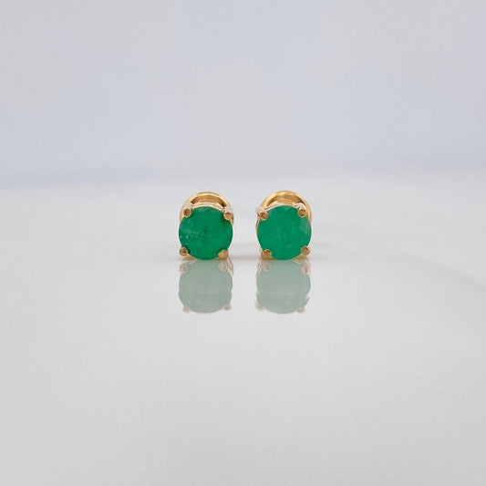 Stud Earrings Four Prongs Emeralds 64Pts 1.05 g / in / 3.8 mm Yellow Gold 18K
