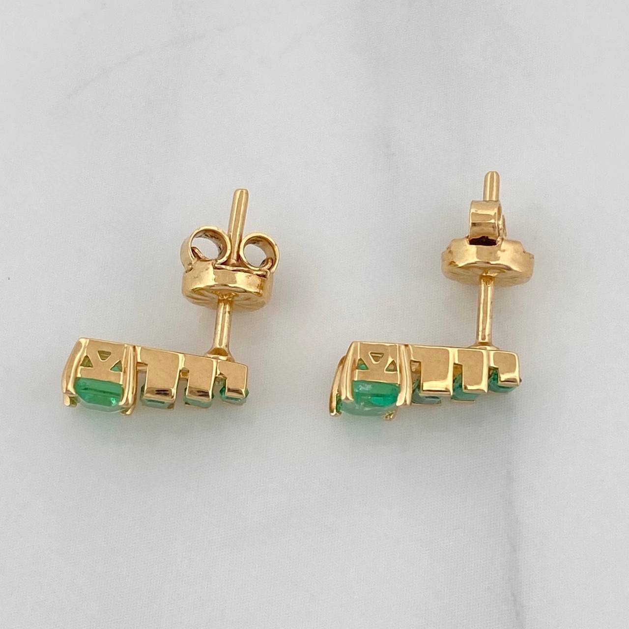 Topos Piramide Esmeraldas 99Pts 2.15 g / in / 4.4 mm Oro Amarillo 18K