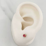 Topos Cuatro Garras Rubies 28Pts 0.7 g / in / 2.55 mm Oro Amarillo 18K