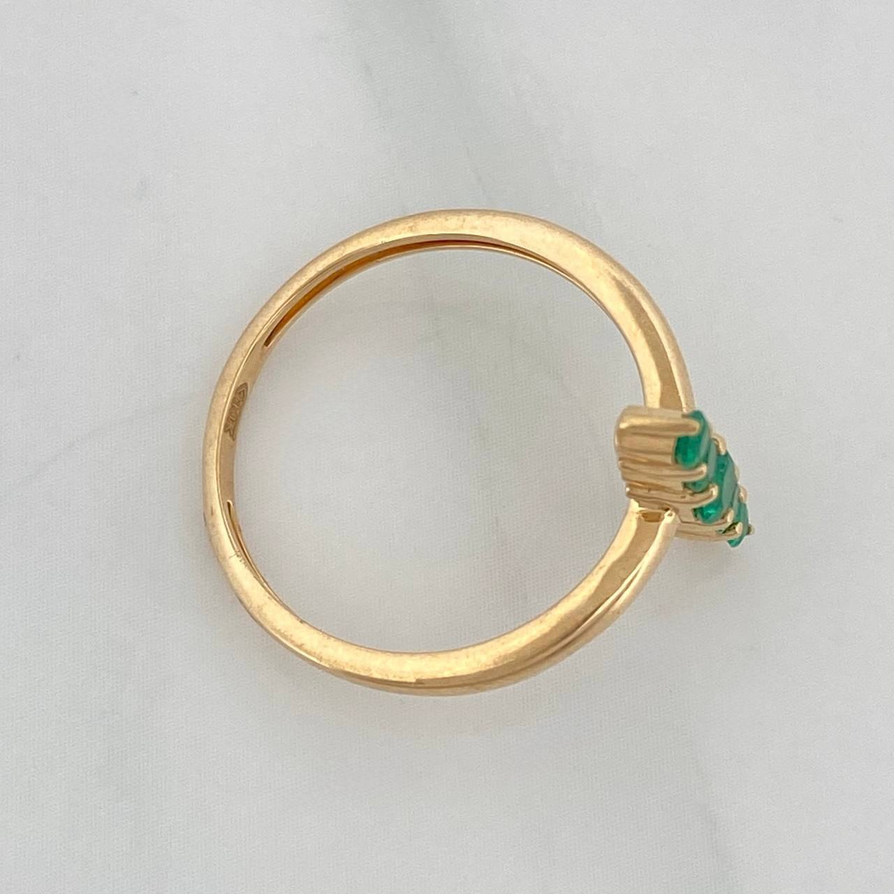Linear Ring Emeralds 30Pts 2.2 g / T5 3/4 Yellow Gold 18K
