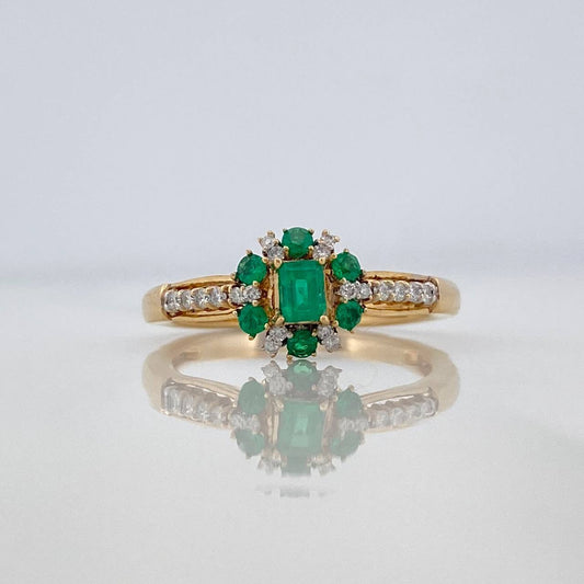 Emerald Flower Ring 80Pts Diamonds 118Qts 2.95 g / T7 Two-Tone Yellow White Gold 18K