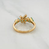 Anillo Figuras Esmeraldas 76Pts Diamante 04Pts 2.8 g / T6 Oro Amarillo 18K