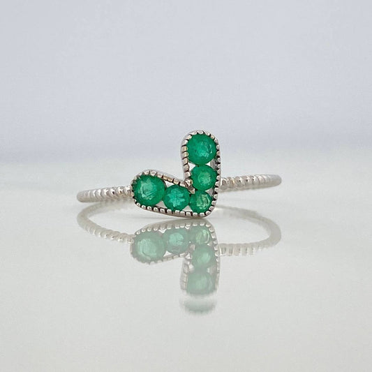 Heart Ring with Emeralds 23Pts 1.15 g / T6 3/4 18K White Gold
