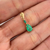 Emerald Tear Pendant 77Pts 1.05 g / 3/4 in 18K Yellow Gold
