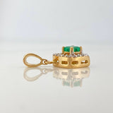 Dije Rombo Esmeralda 24Pts Diamantes 09Pts 1.4 g / 3/4 in  Dos Oros Amarillo Blanco 18K