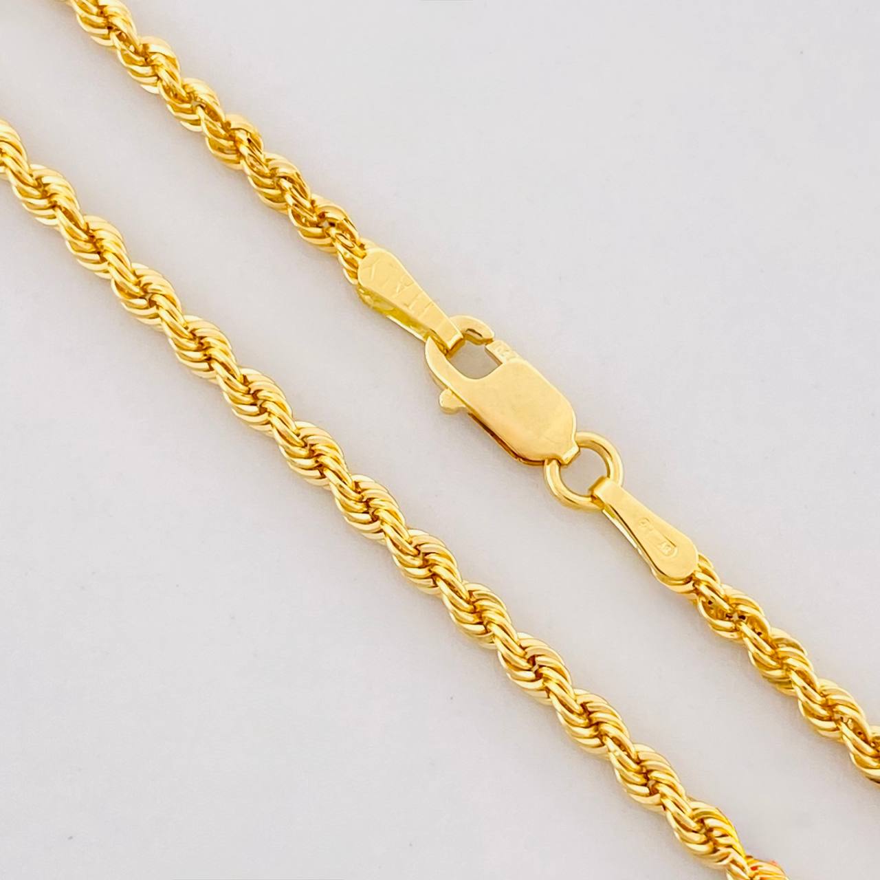 Cadena Lazo 3.95g / 24 in / 2.2mm Oro Amarillo 18K