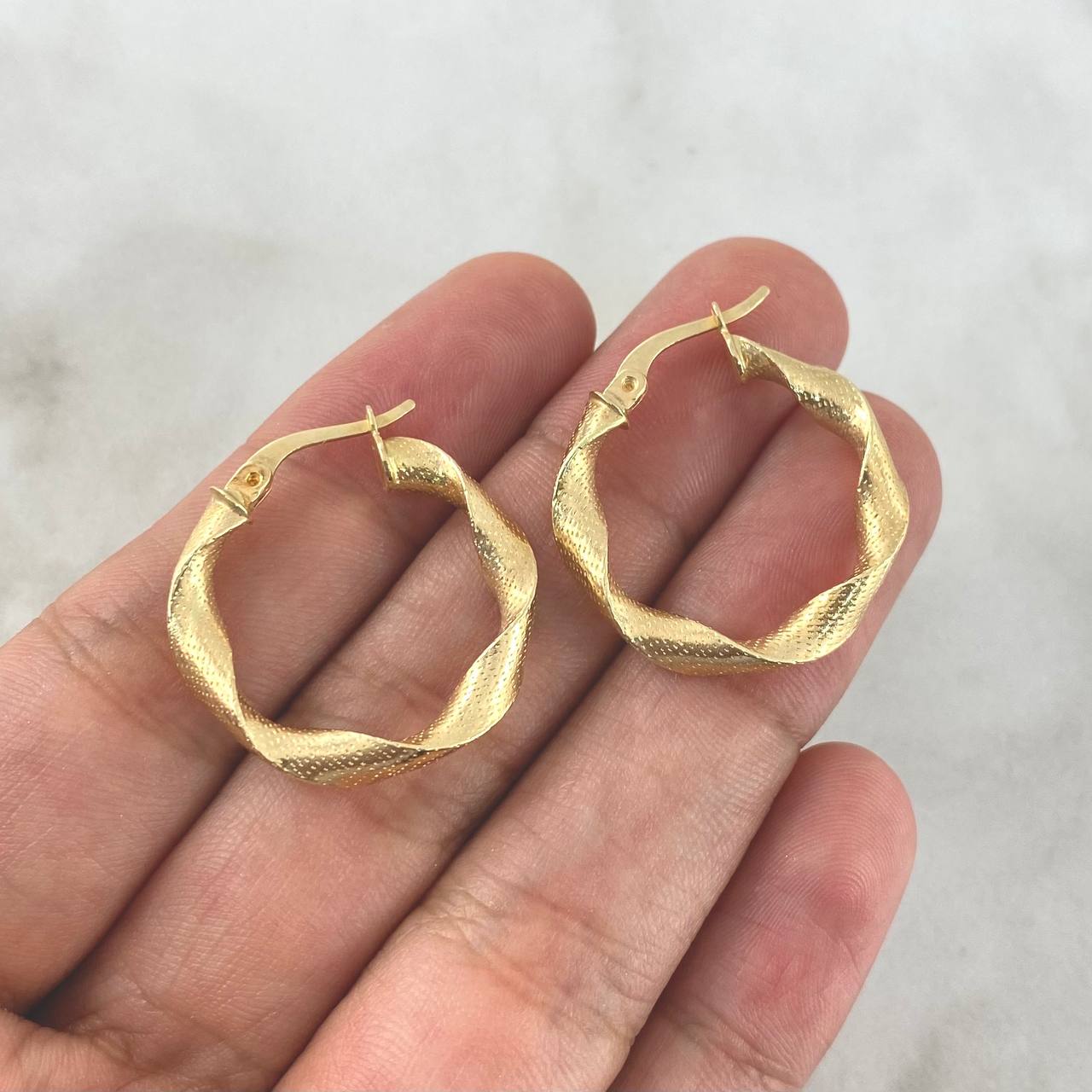 Hoop Earrings Beautiful 2.35gr / 2.3cm / Yellow Gold Dotted
