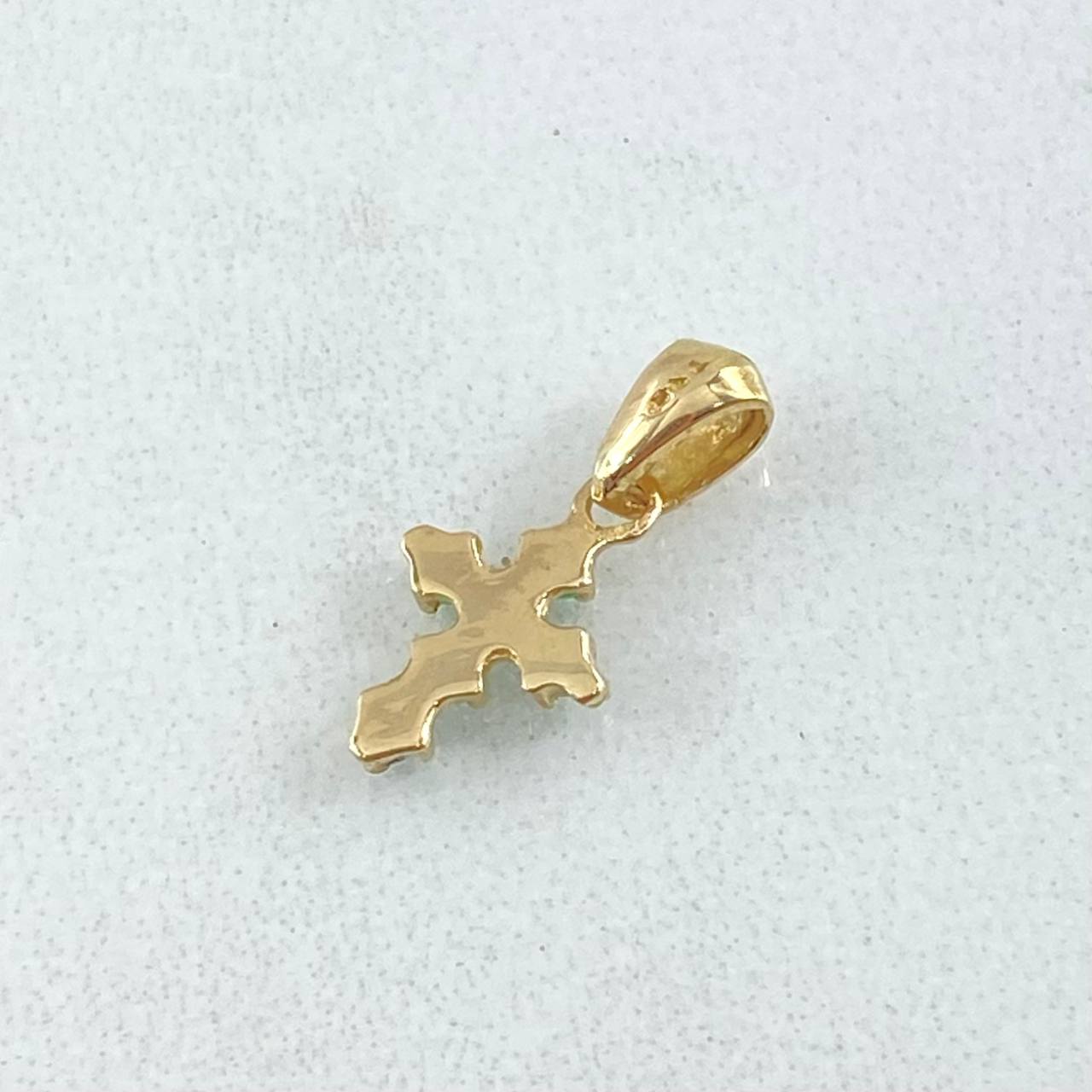 Pendant Dotted Cross Emeralds 12pts 0.5gr / 1.4cm / 0.6in / 18K Gold ©