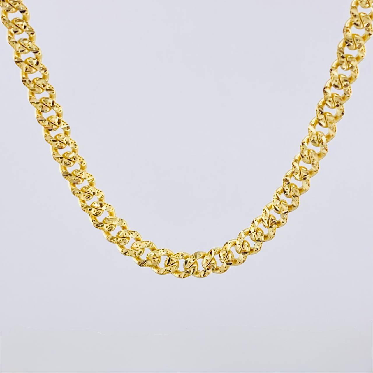 Cadena Cubana Infinito Diamantada 19.35g / 24 in / 4.9mm Oro Amarillo 18K