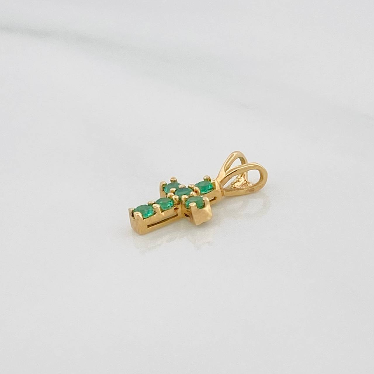 Pendant Cross Emeralds 0.10Pts 0.4 g / 1/2 in Yellow Gold 18K