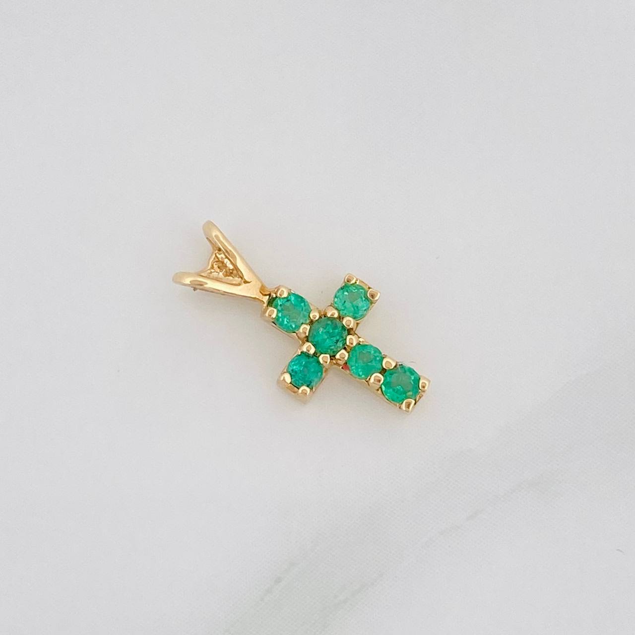 Pendant Cross Emeralds 0.10Pts 0.4 g / 1/2 in Yellow Gold 18K