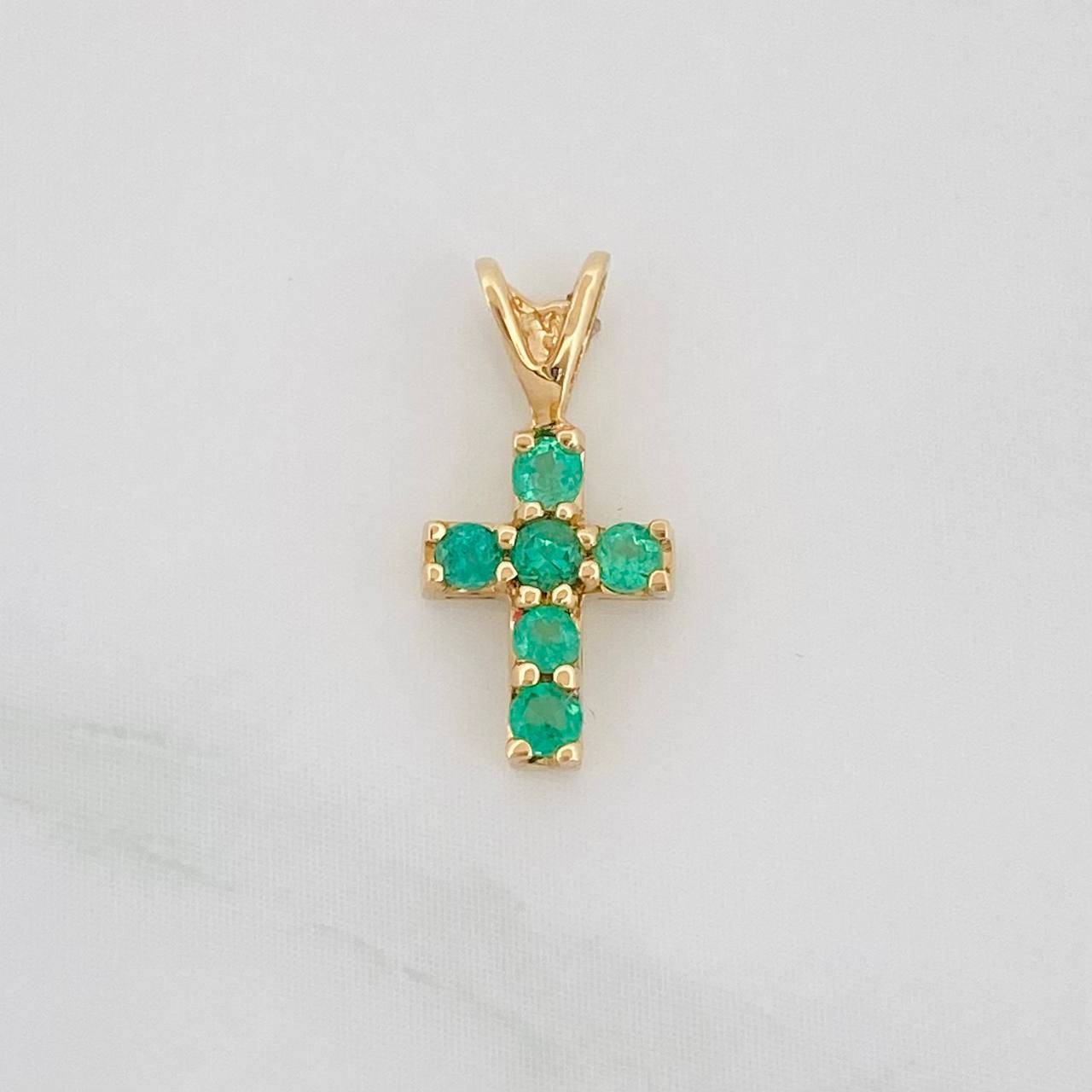 Pendant Cross Emeralds 0.10Pts 0.4 g / 1/2 in Yellow Gold 18K