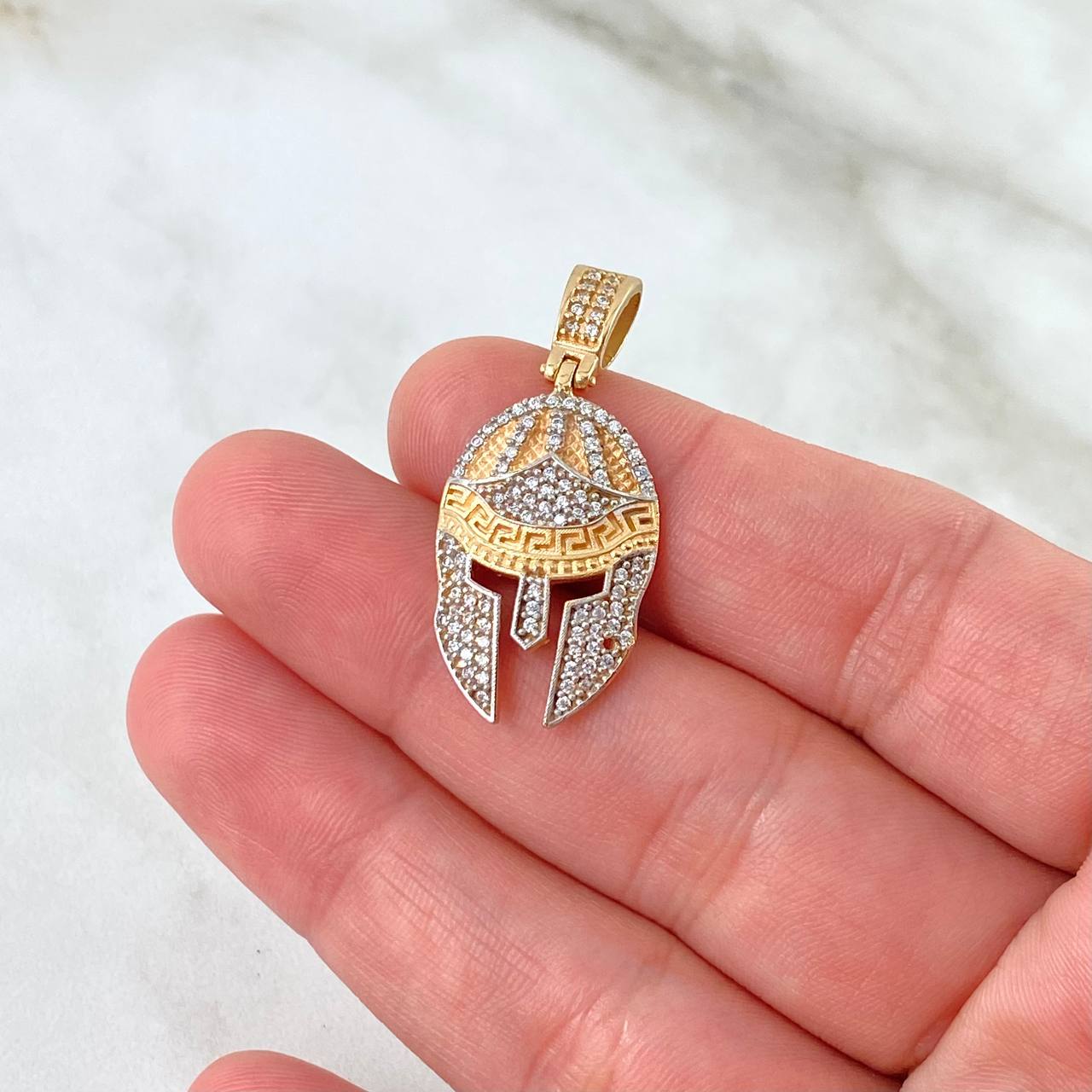 Pendant Spartan Helmet 4.75gr / 3.5cm / White Zircons Yellow Gold