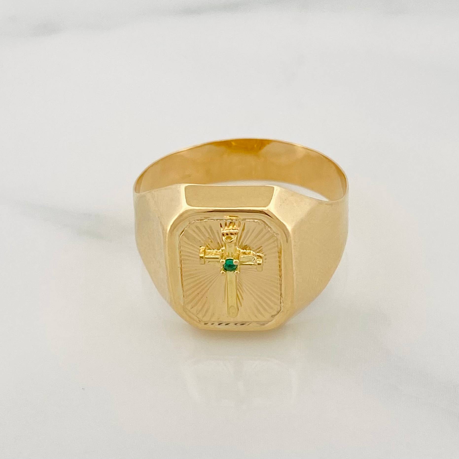 Anillo Sello Cruz 3.45 g / T11 1/2 Oro Amarillo 18K