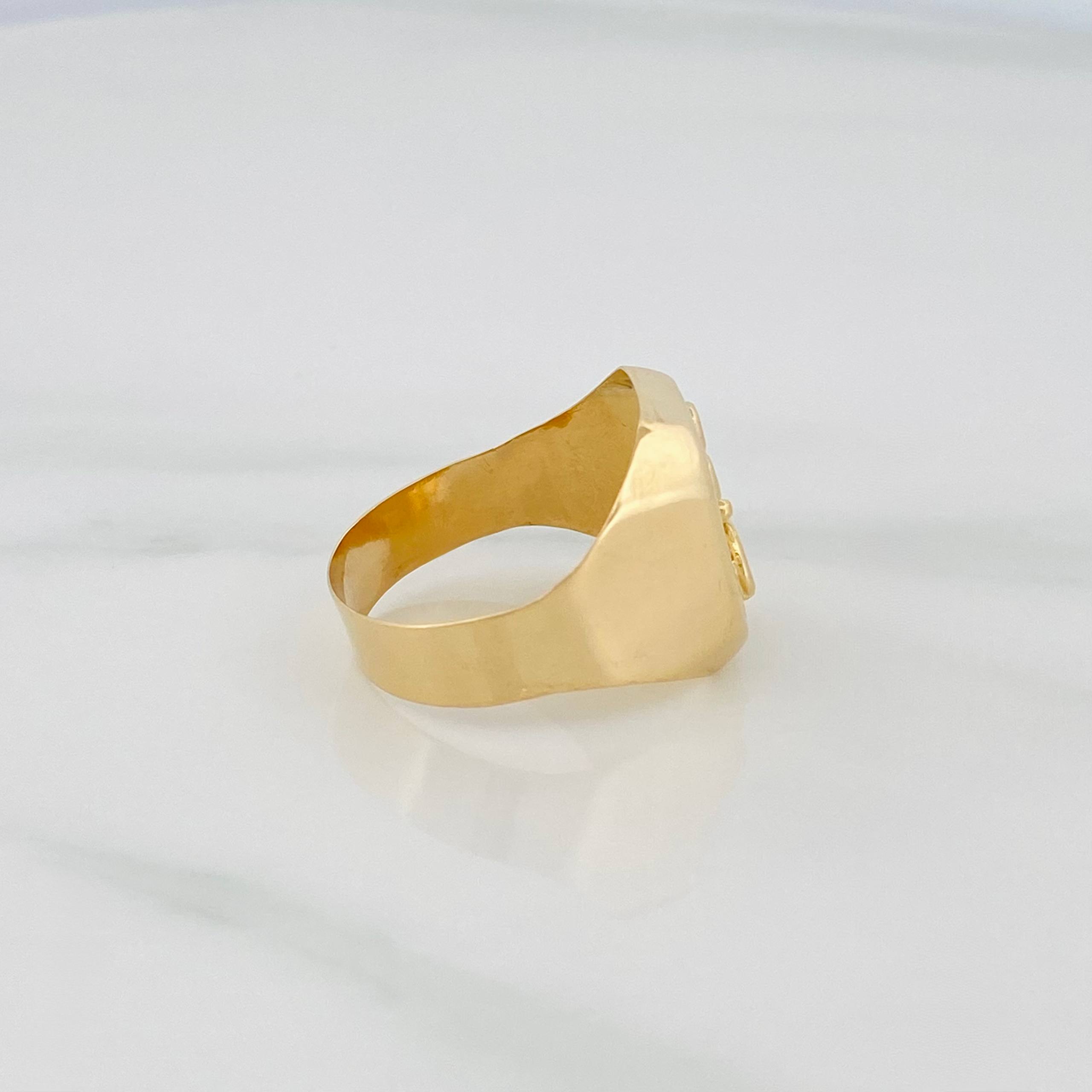 God Signet Ring 3.45 g / Size 8 3/4 Yellow Gold 18K
