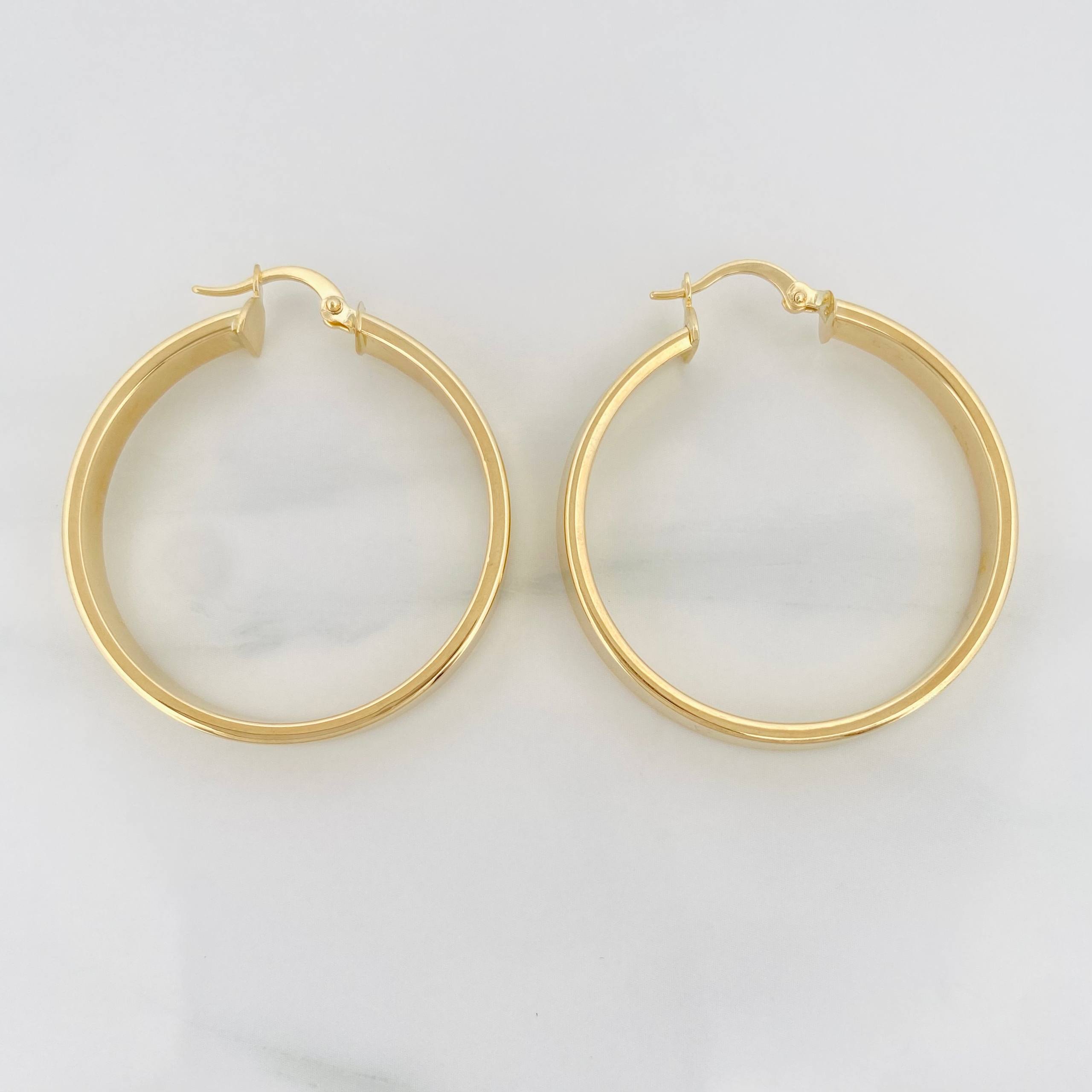 Candongas Vick 5.6 g / 1 1/2 in Oro Amarillo 18K