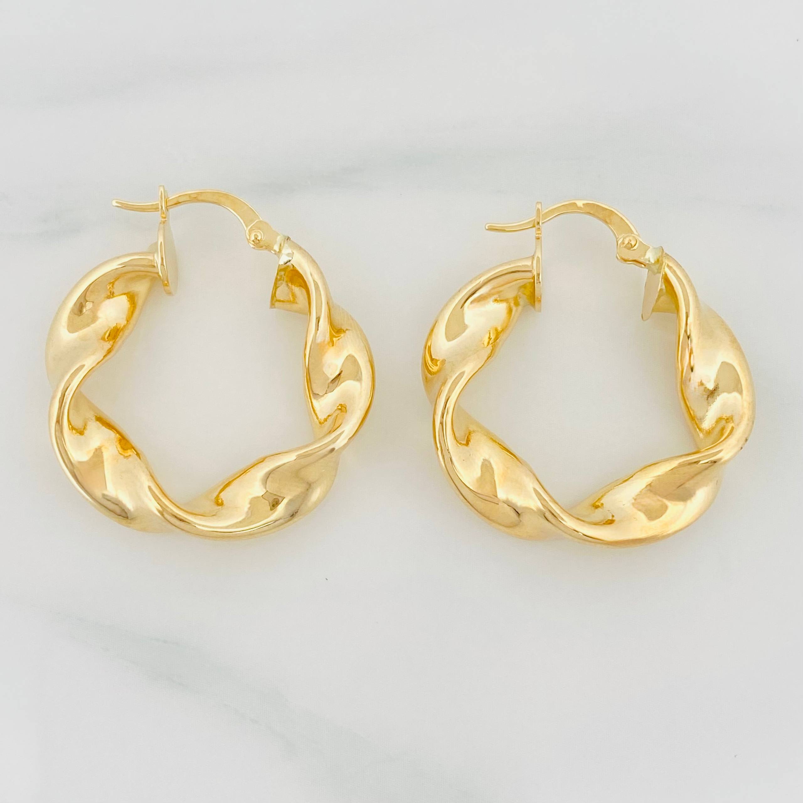 Candongas Demi 4.9 g / 1 1/4 in Oro Amarillo 18K