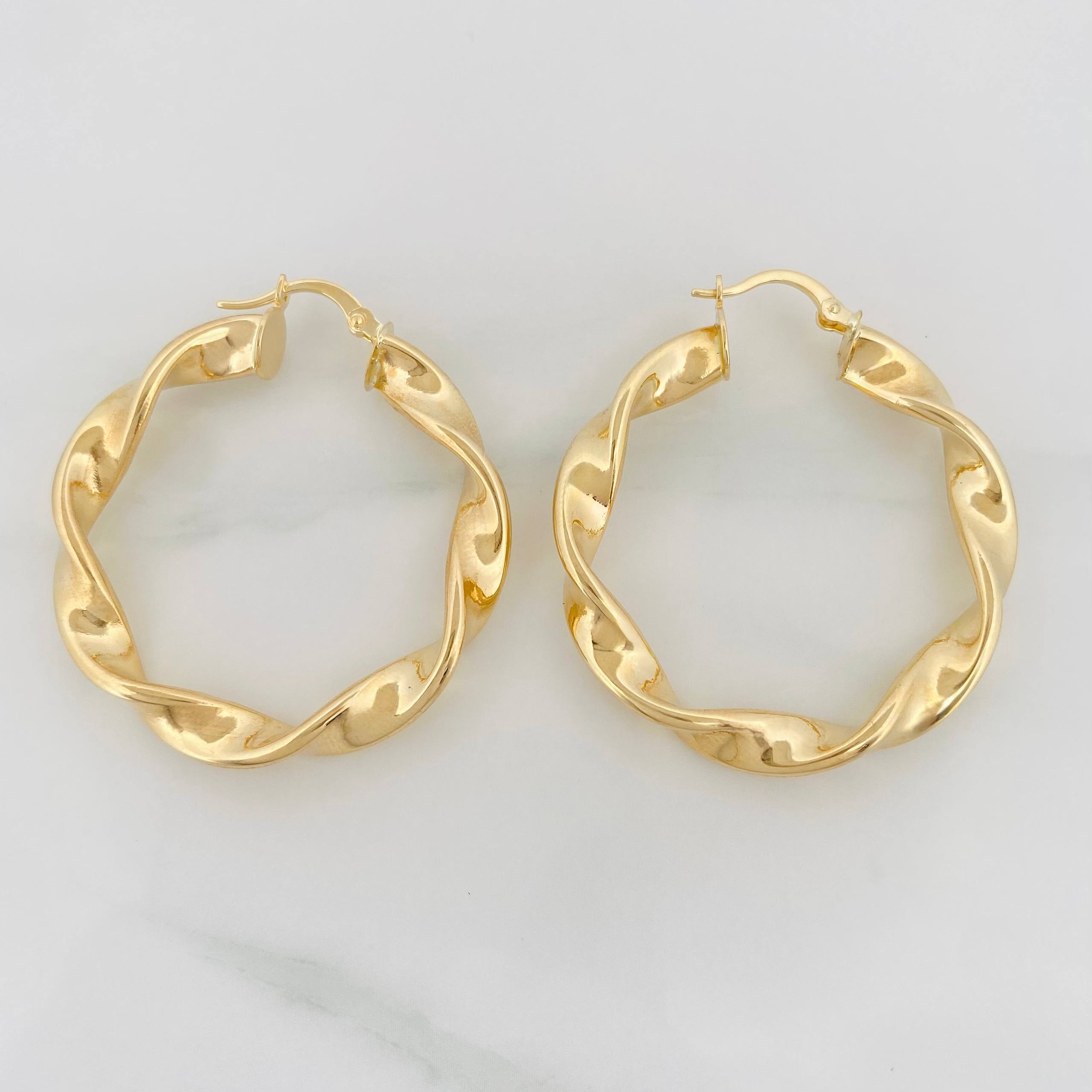 Hoop Earrings Isa 6.4 g / 1 1/2 in 18K Yellow Gold