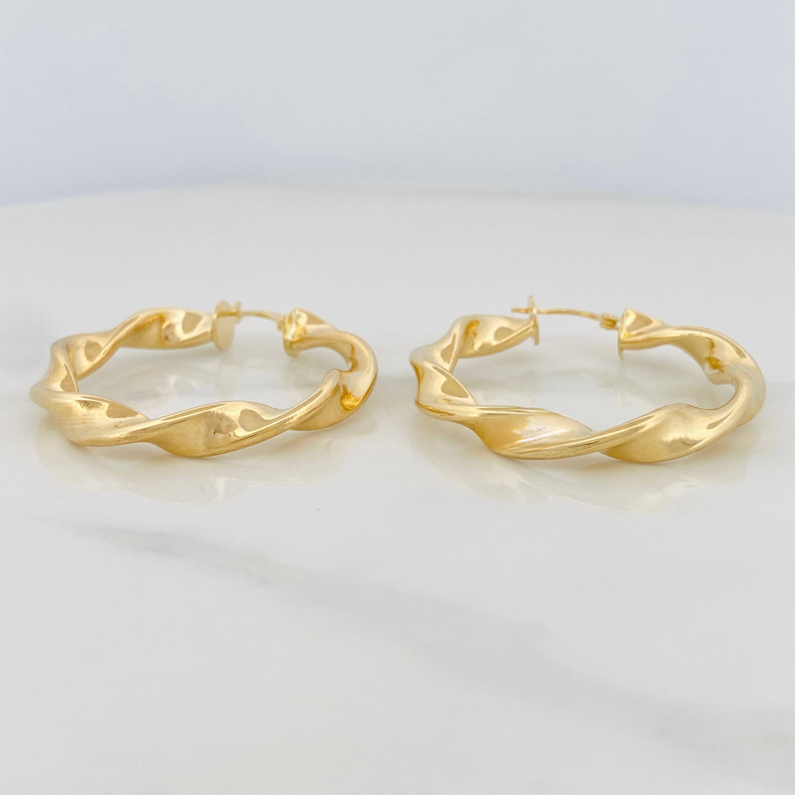 Hoop Earrings Isa 6.4 g / 1 1/2 in 18K Yellow Gold