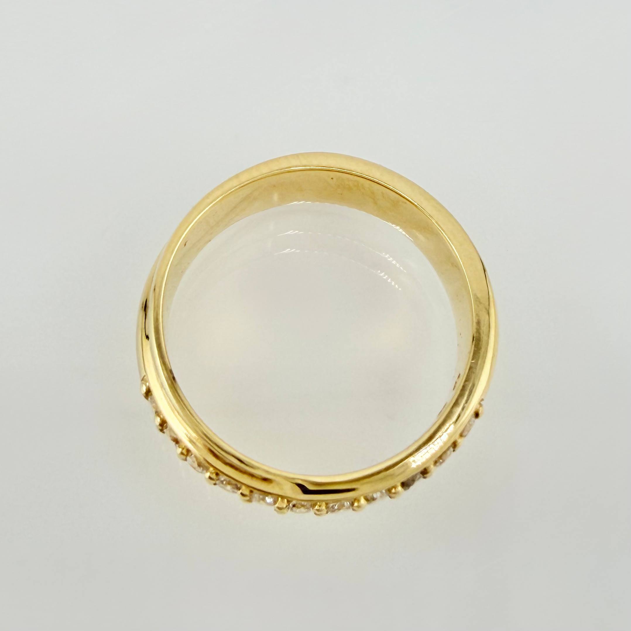 Anillo Argolla Curvas Sobre Puestas Diamantes 33pts 4.3gr / T5 1/4 / Oro Amarillo 18K ©