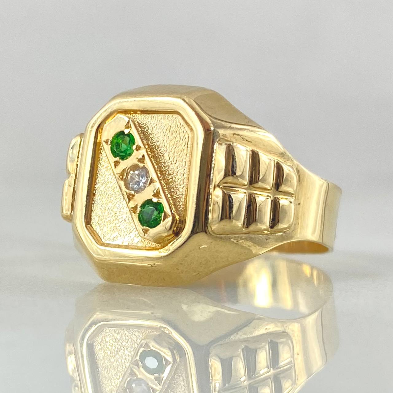 Trinity Ring 4.25gr / Size 9 1/4 / 18K Gold