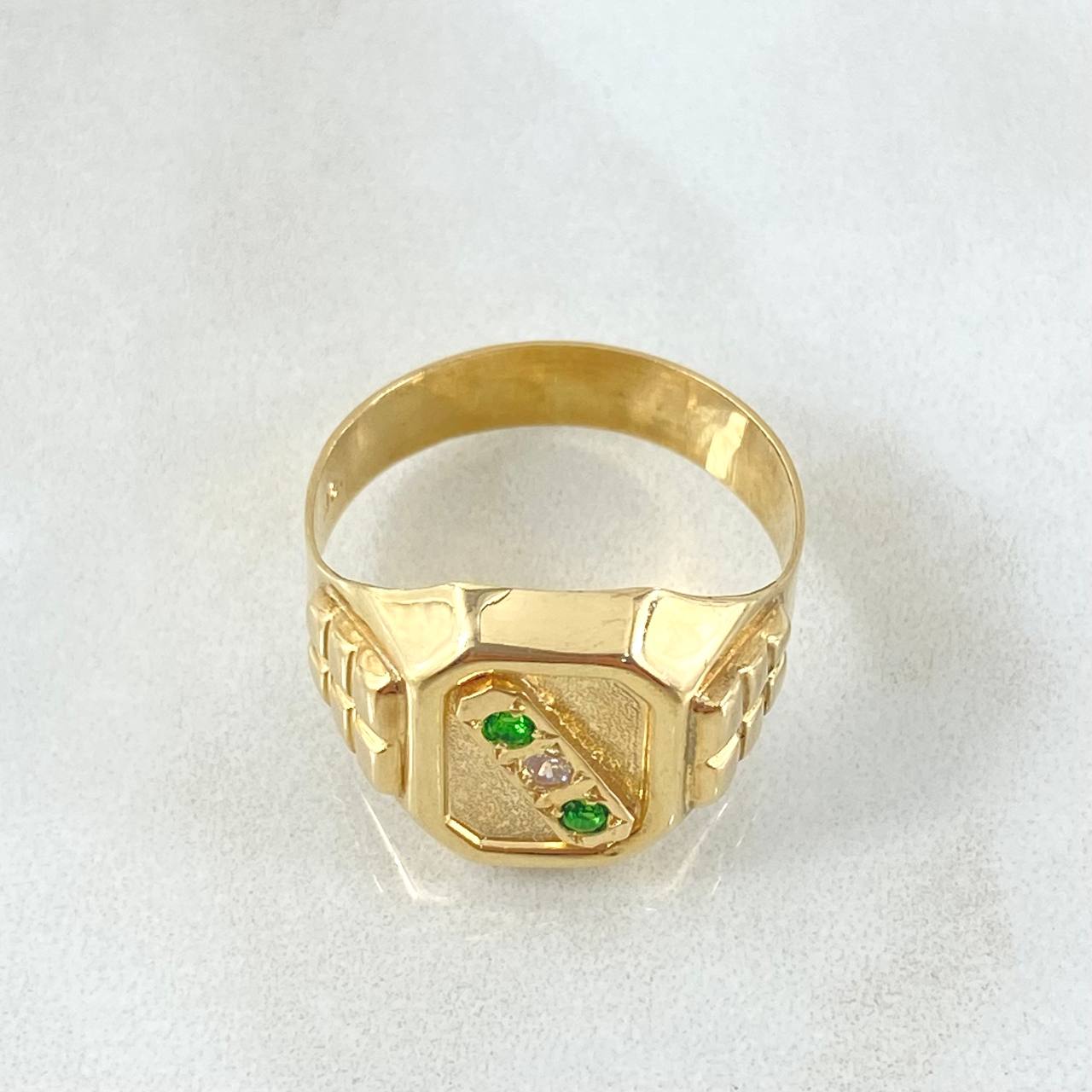 Trinity Ring 4.25gr / Size 9 1/4 / 18K Gold