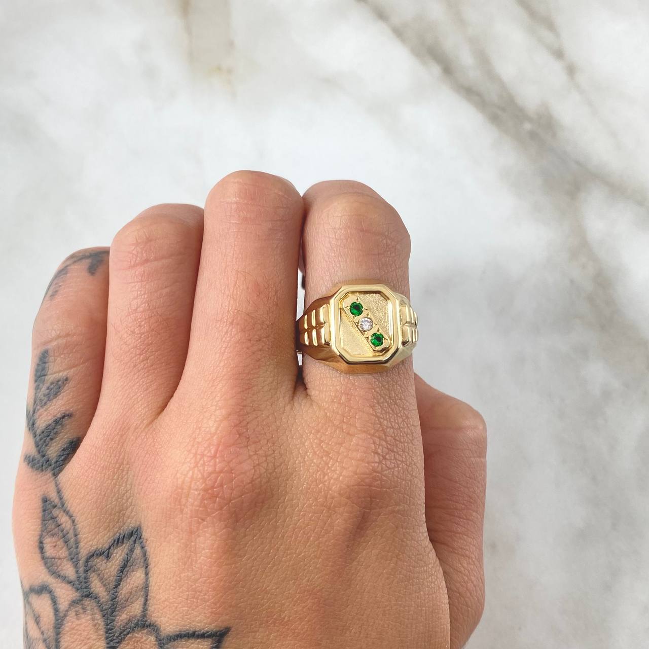 Trinity Ring 4.25gr / Size 9 1/4 / 18K Gold