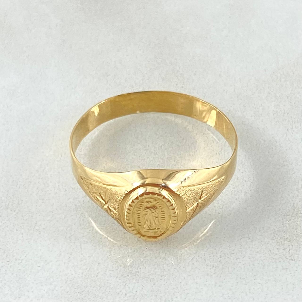 Virgin Guadalupe Starred Ring 2gr / Size 8 3/4 / 18K Gold